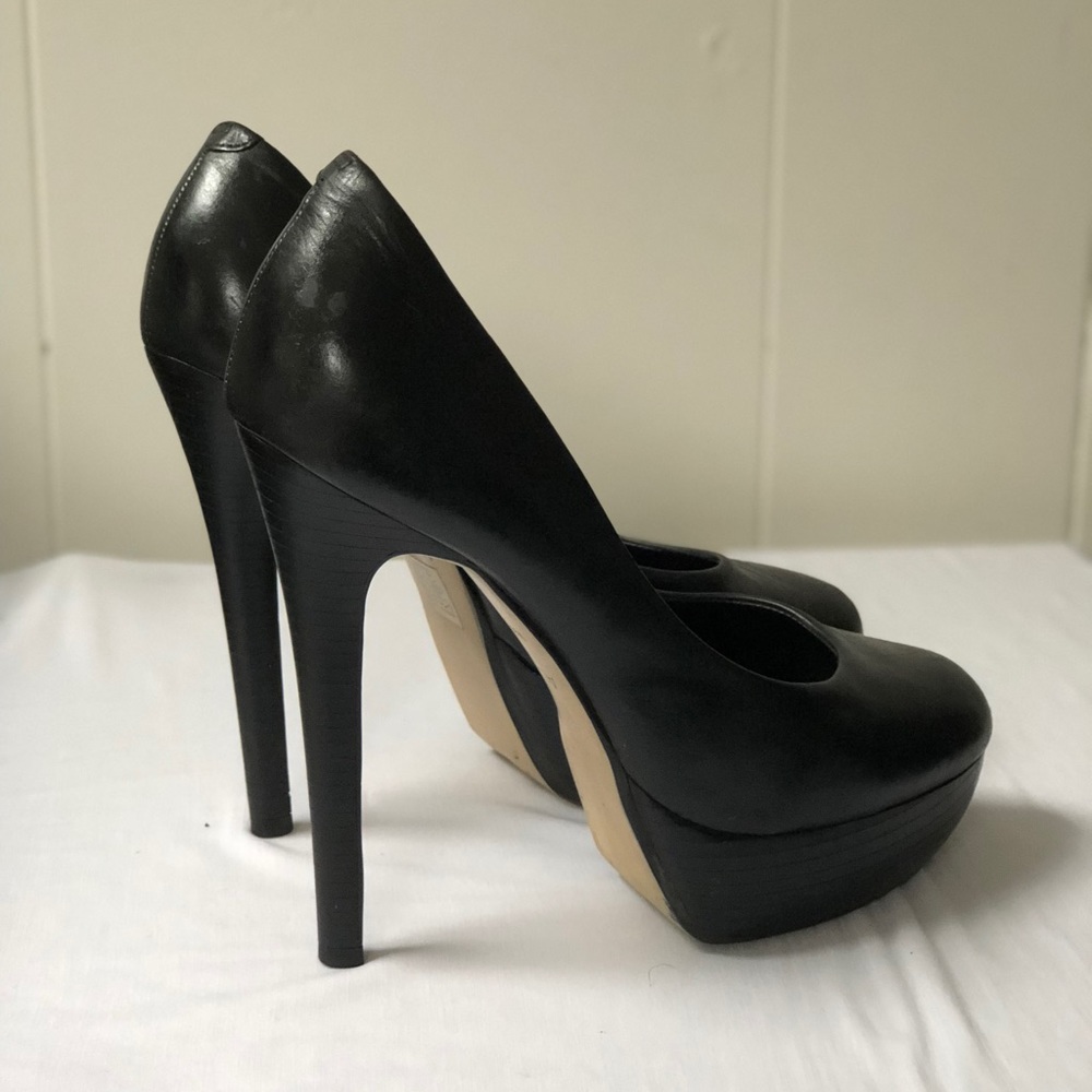 Aldo Black Leather Pumps